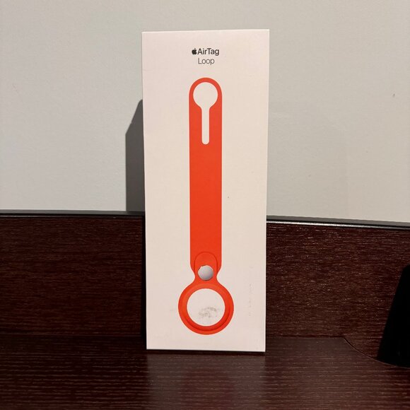 BNIB Apple AirTag Loop - Electric Orange - Picture 1 of 3